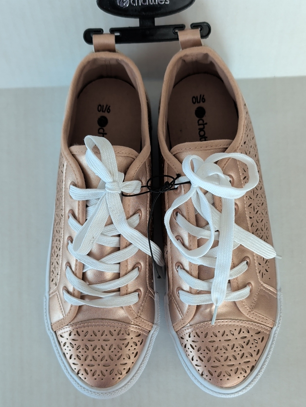 NWT Chatties Perforated Metallic Sneakers LARGE 9/10 Rose Gold FLAWS - Picture 10 of 16